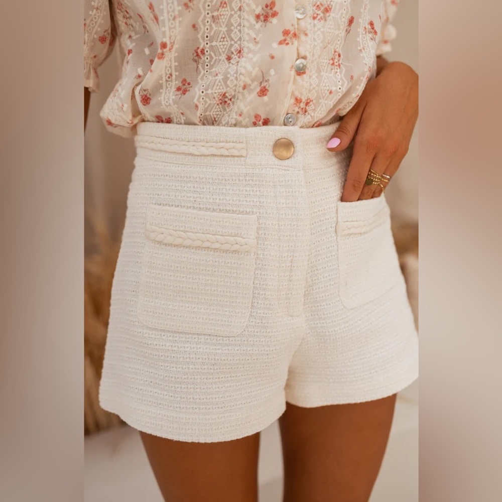 Women's Cream Textured High-Waist Shorts